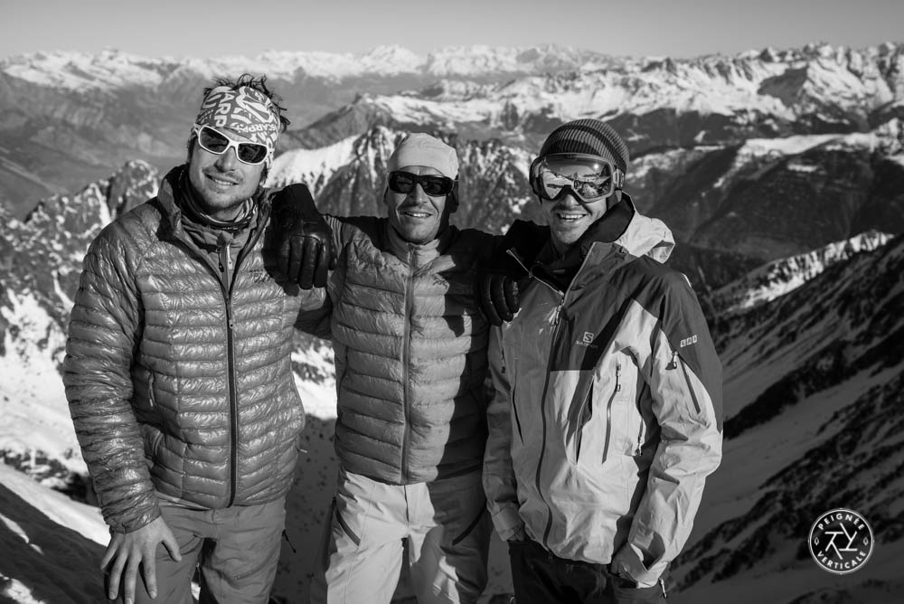 Vivian Bruchez, Laurent Dupré et Roch Malnuit au sommet d'un couloir en Suisse