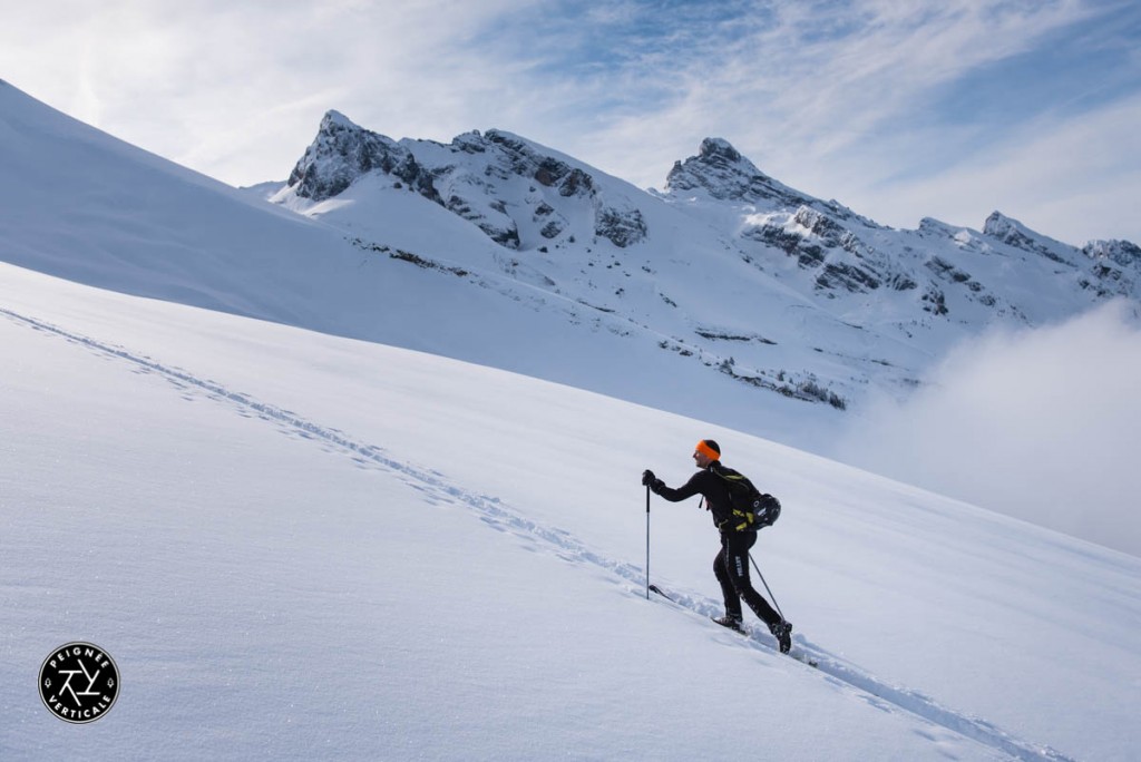 Pointe-Areu-Couloir-Ouest-Peignee-Verticale-7058