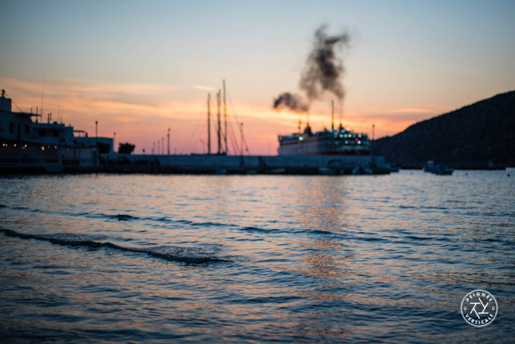 Le port de Kamares