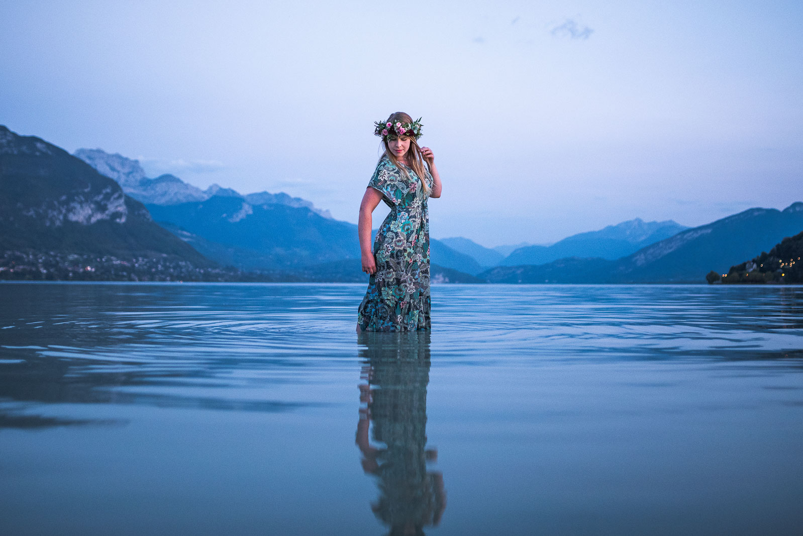 Portait femme lors de la marée basse du Lac d'Annecy