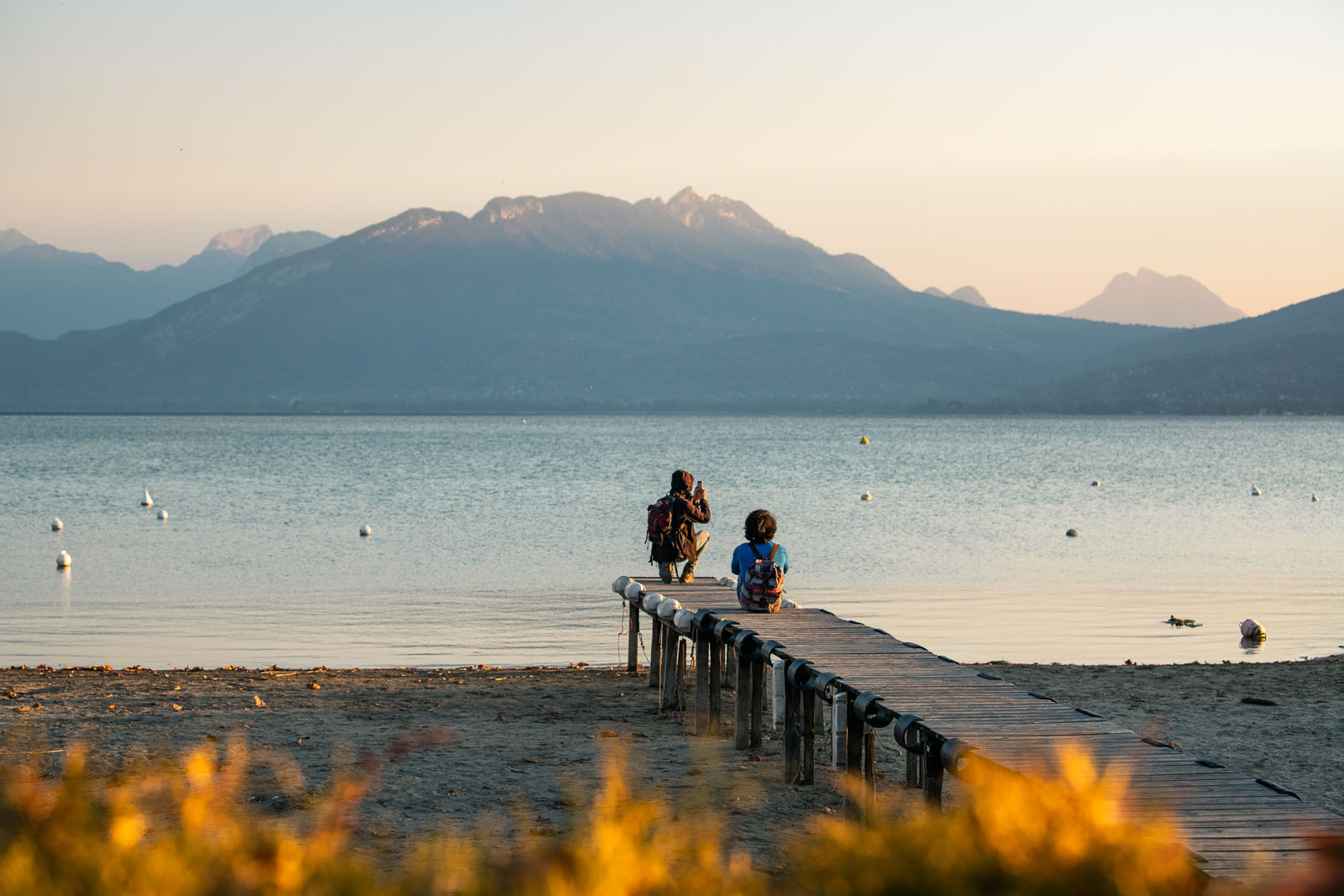 Coucher de soleil sur le Lac asséché d'Annecy