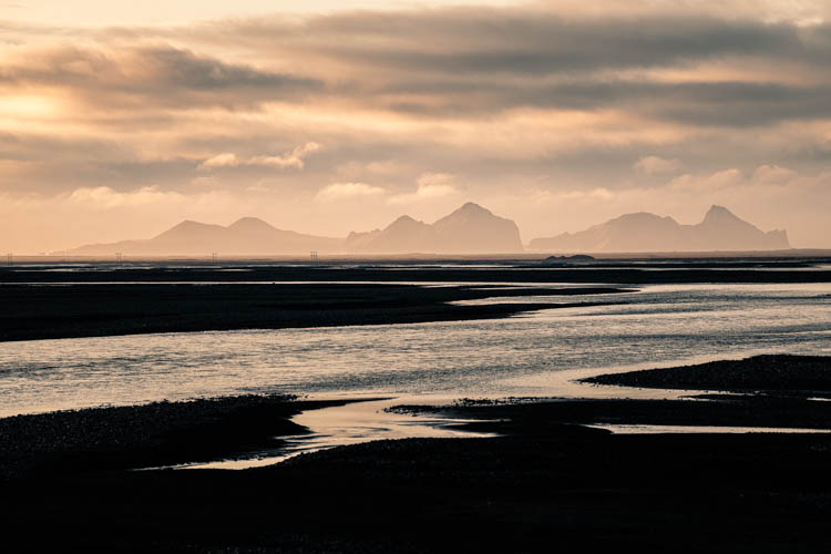 Paysage sauvage le long de la route n°1, Islande Format paysage