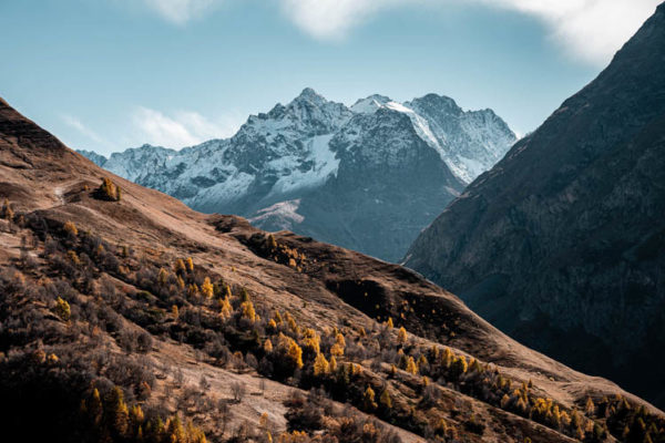 La majestueuse montagne des Agneaux, vue depuis le Col du Lautaret, France